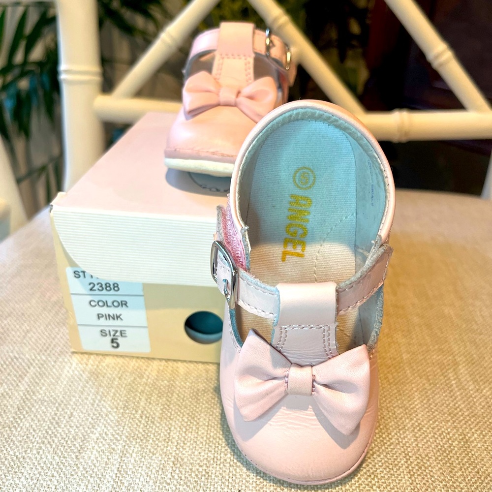 Worn only a few times, super comfy for toddler feet!